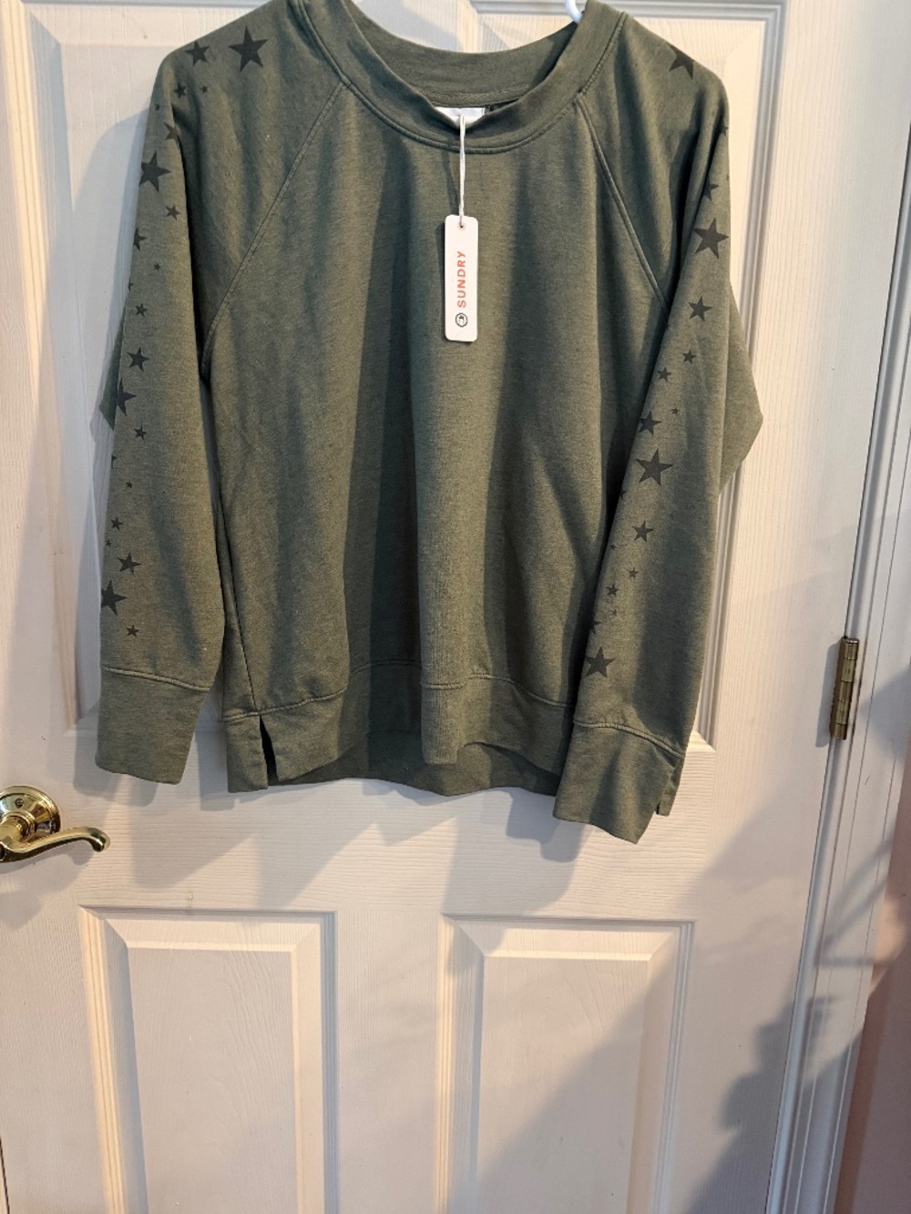 NWT SUNDRY STAR SLEEVE PULLOVER SWEATSHIRT 1 small